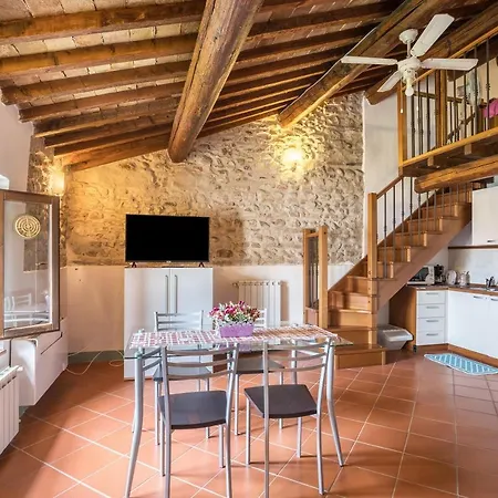 Romantico Appartamento Nel Castello Apartment
